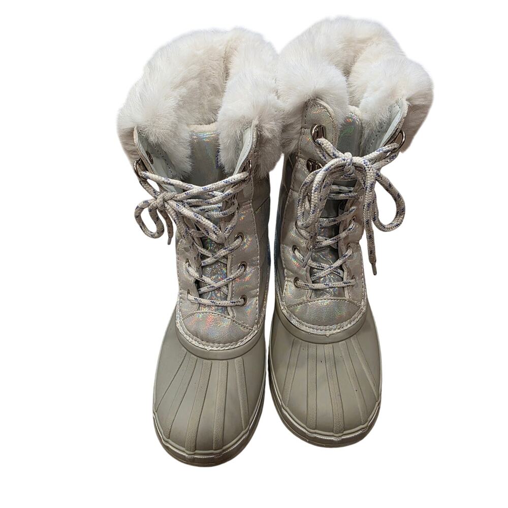 EUC London Fog silver, reflective, waterproof,‎ insulated snow boots girls sz 3